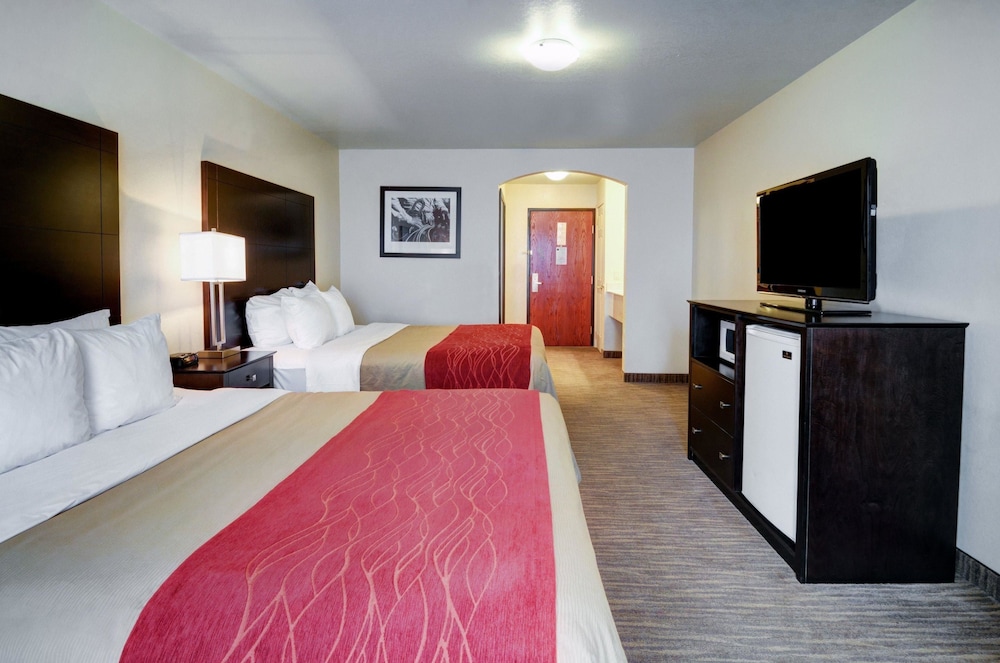 Suite, 2 Queen Beds, Non Smoking - Photo 6