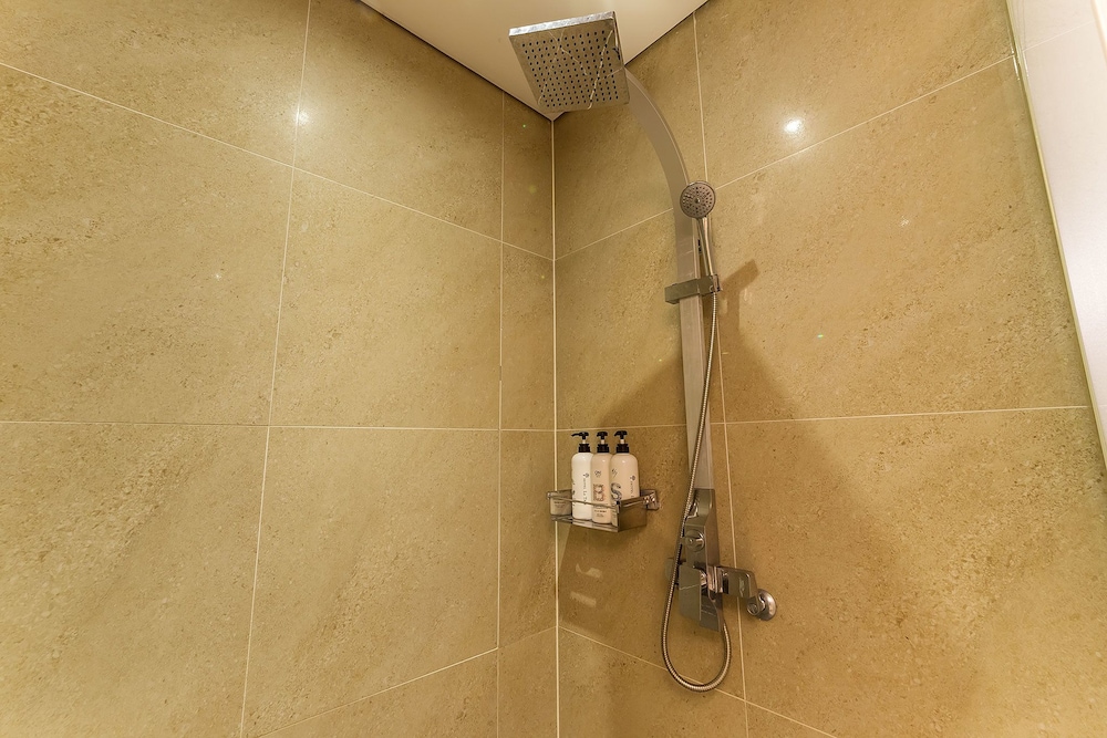 Royal Suite - Photo 16