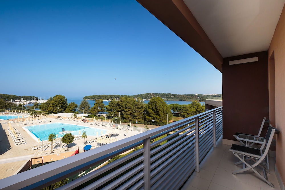 Premium room with balcony sea view - extra bed - Photo 4