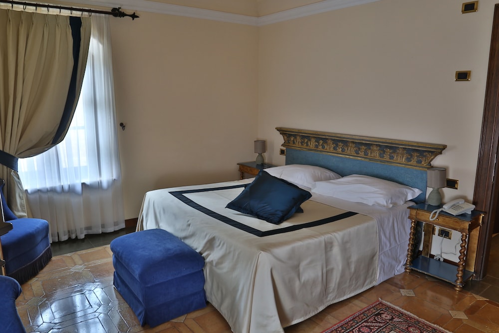 Deluxe Double or Twin Room - Photo 3