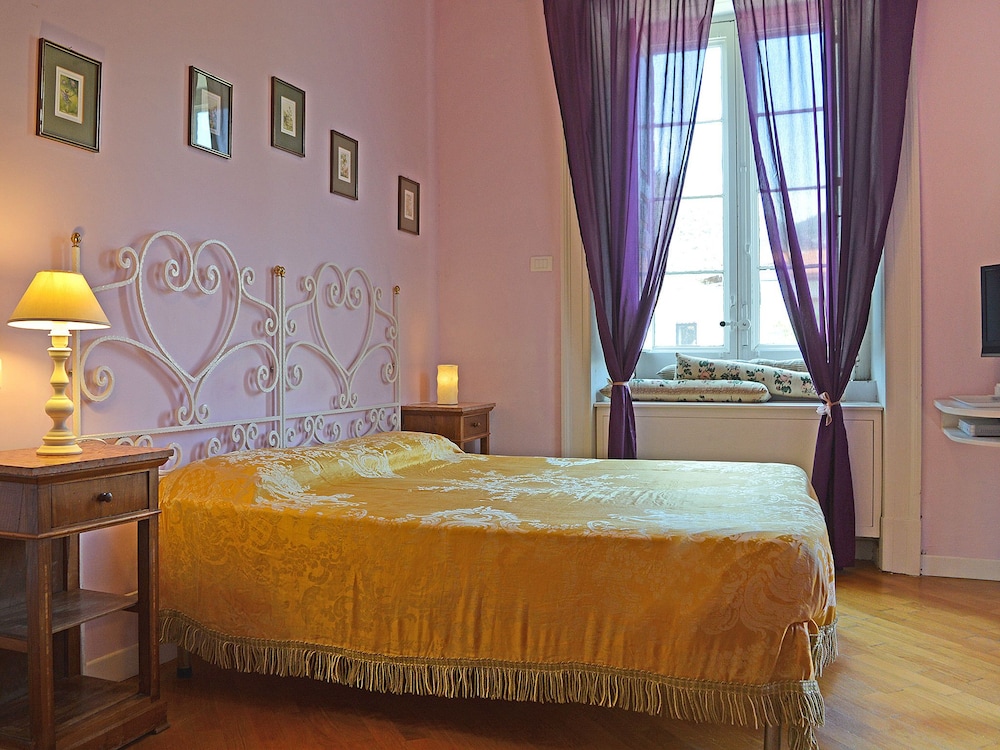 Standard Triple Room, 1 Double Bed with Sofa bed photo 2