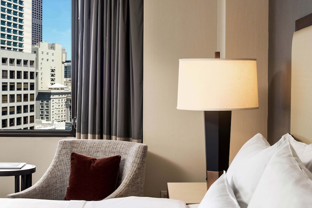 Junior Suite, 1 King Bed, Tower - Photo 2