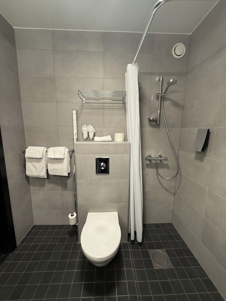 Room, Accessible - Photo 6