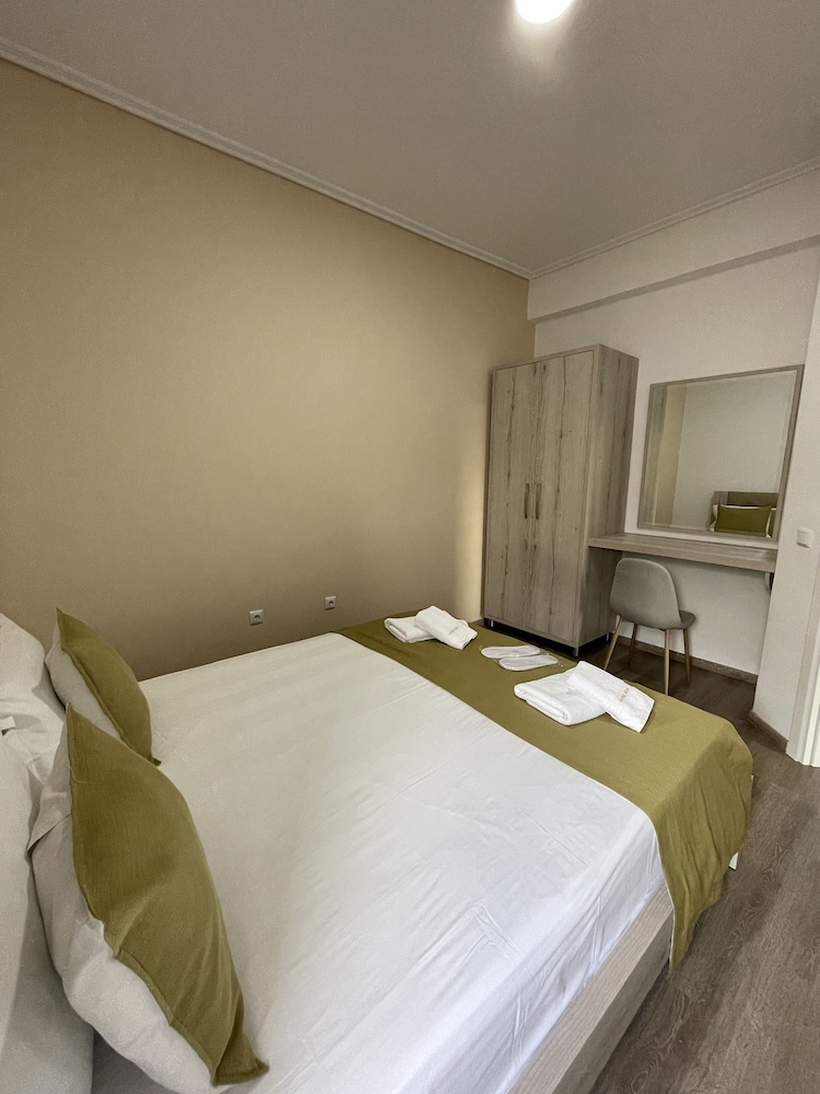 Deluxe Suite with Sea View photo 3