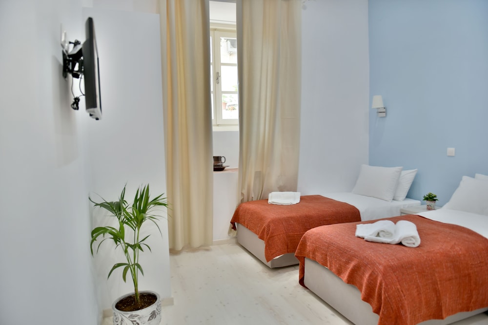 Standard Room (Twin/Triple no View)