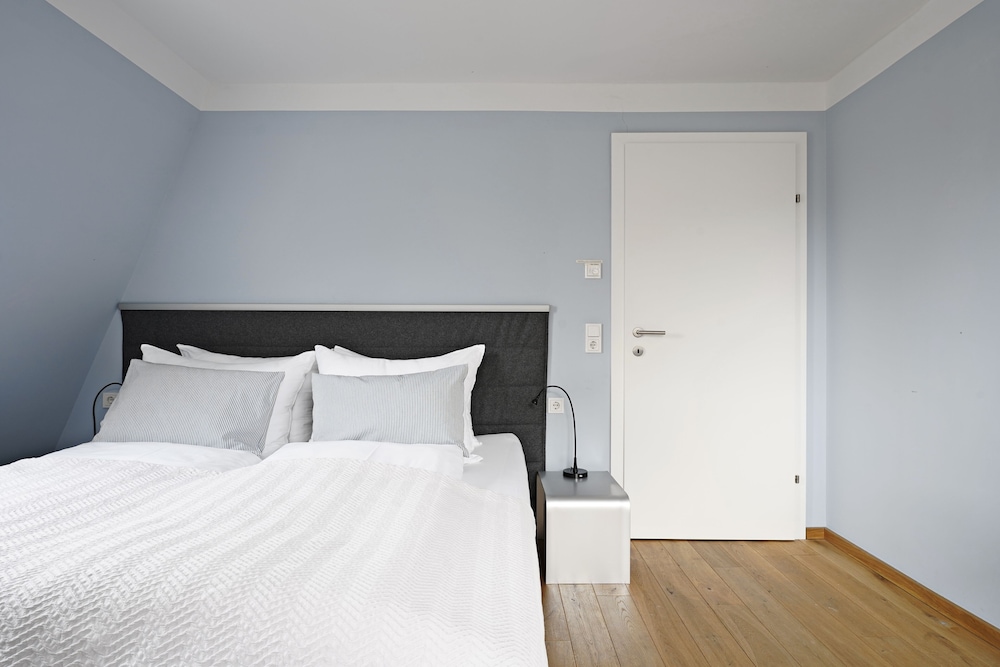 1 Bedroom Apartment with Sofa Bed - Photo 6