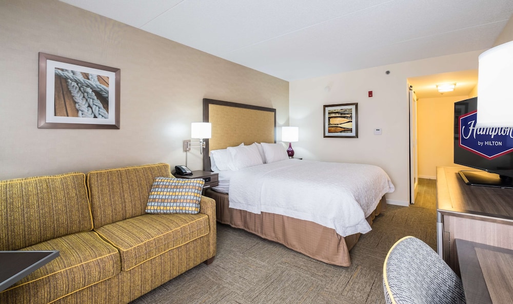 One King Bed, Non-Smoking, Accessible - Photo 3