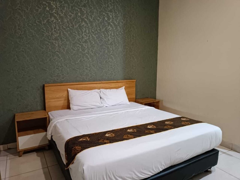 Standard Double Or Twin Room - Photo 9