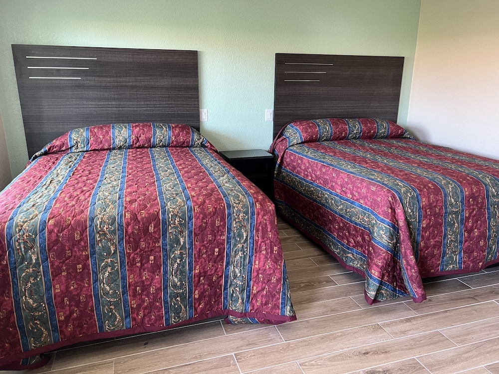 Superior Room, 2 Queen Beds, Non Smoking photo 1