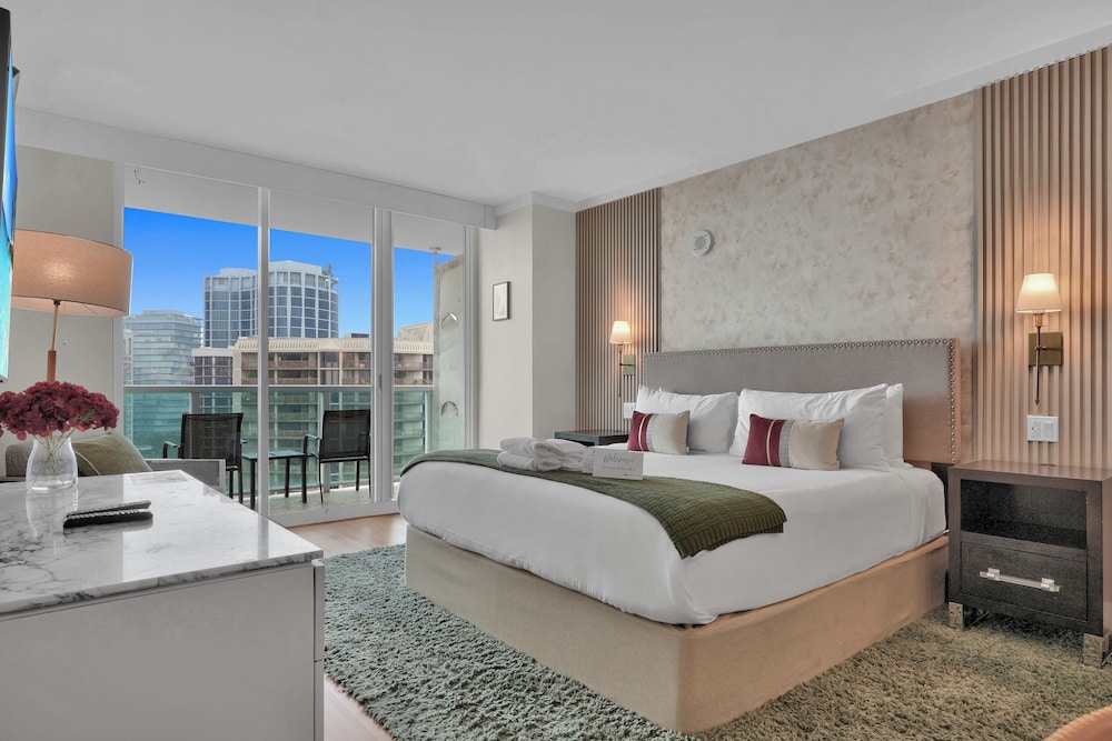 Comfort Apartment, 1 King Bed, Kitchenette, Bay View photo 1