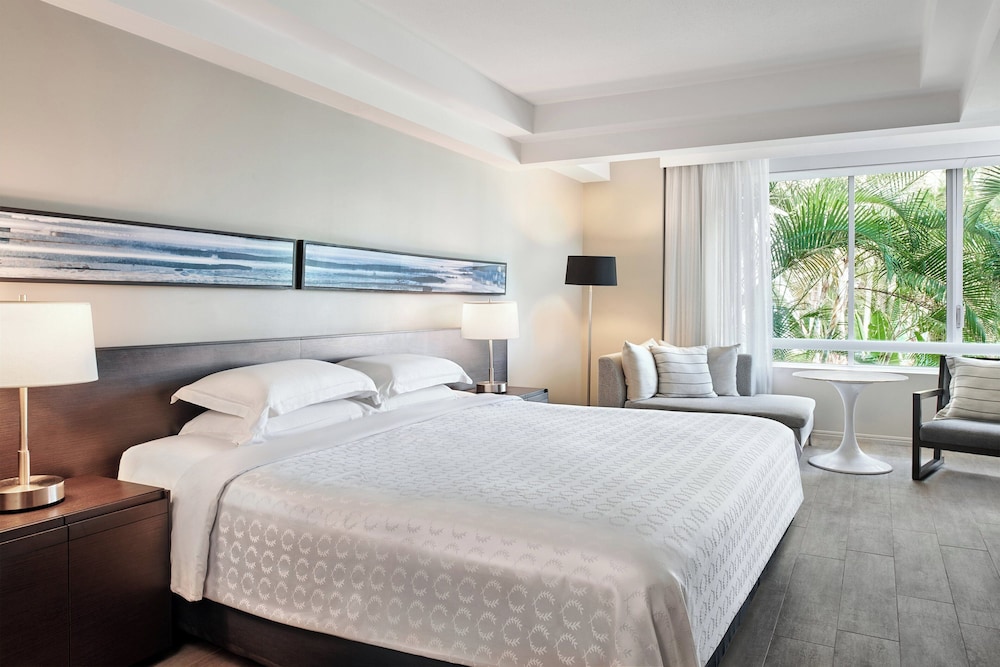 Room, 2 Queen Beds, Resort View - Photo 6