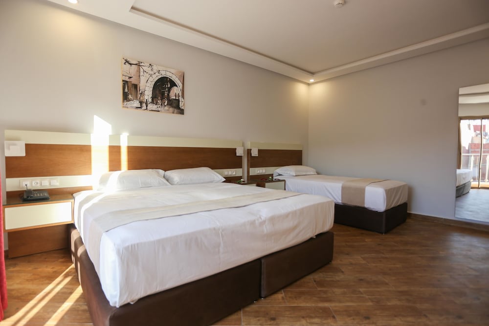 Triple Room, Mountain View photo 1