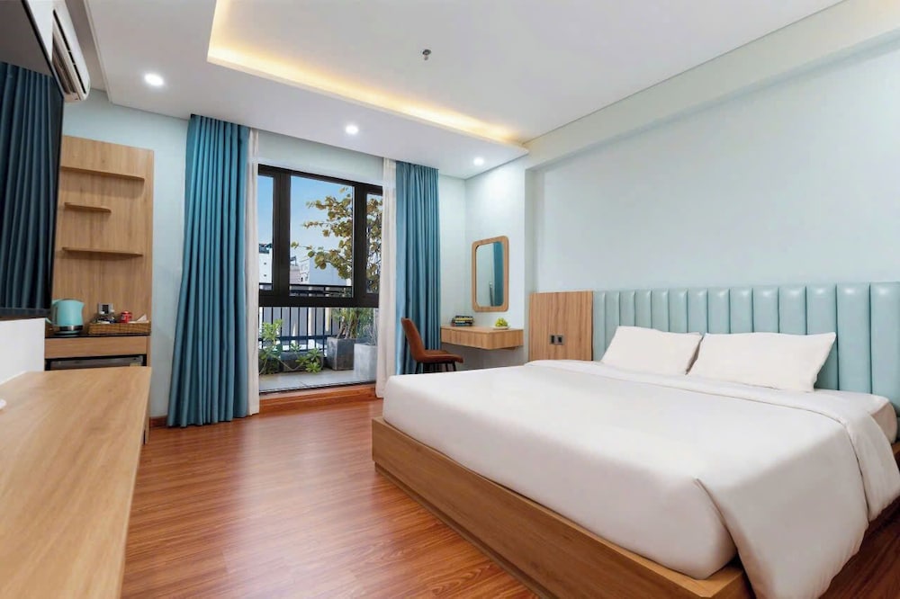 Executive Double Room, City View