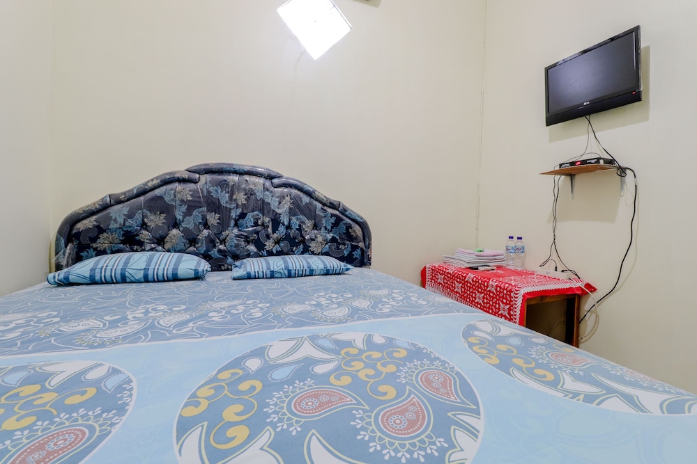 Standard Room With Air Conditioner - Photo 5