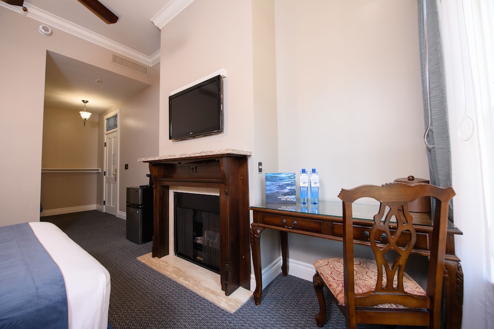 Room, 1 Queen Bed, Accessible, City View photo 2