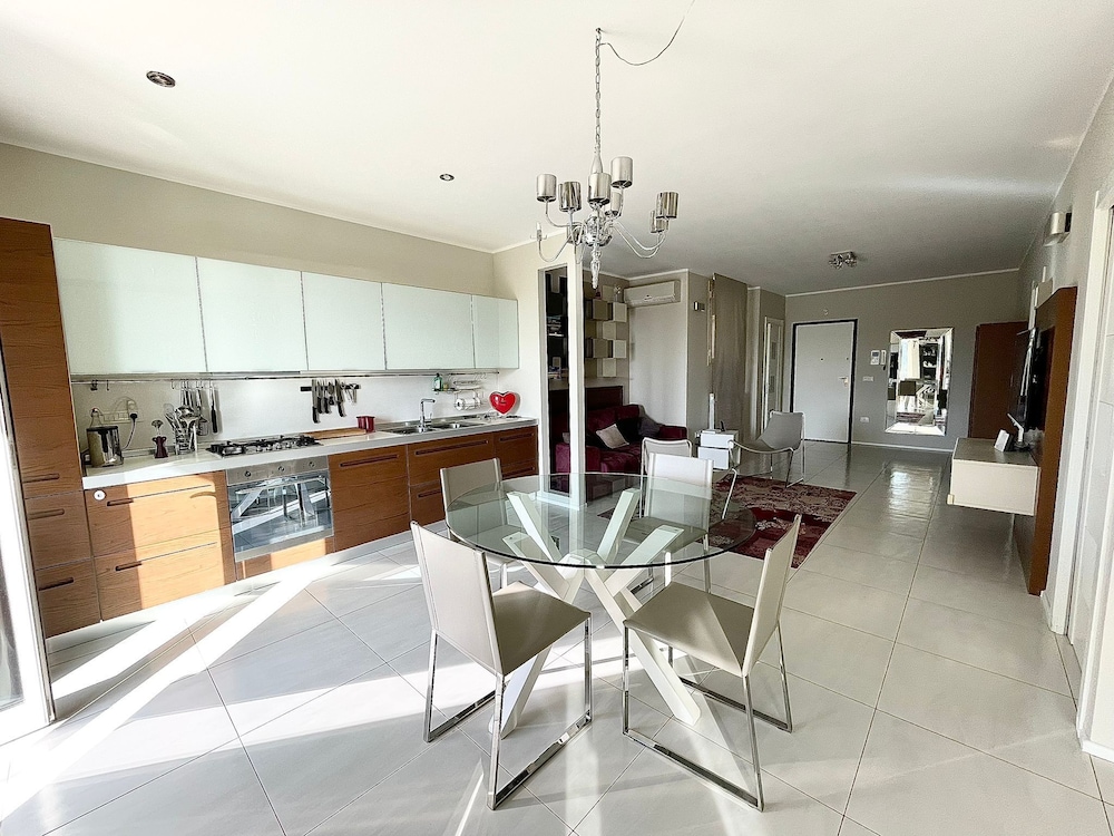 Luxury Apartment, Sea View