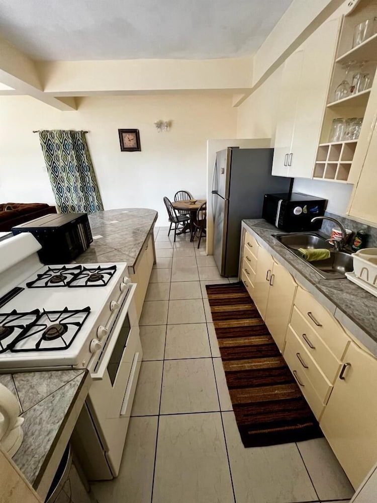 Executive Apartment, 2 Bedrooms, Beach View photo 2