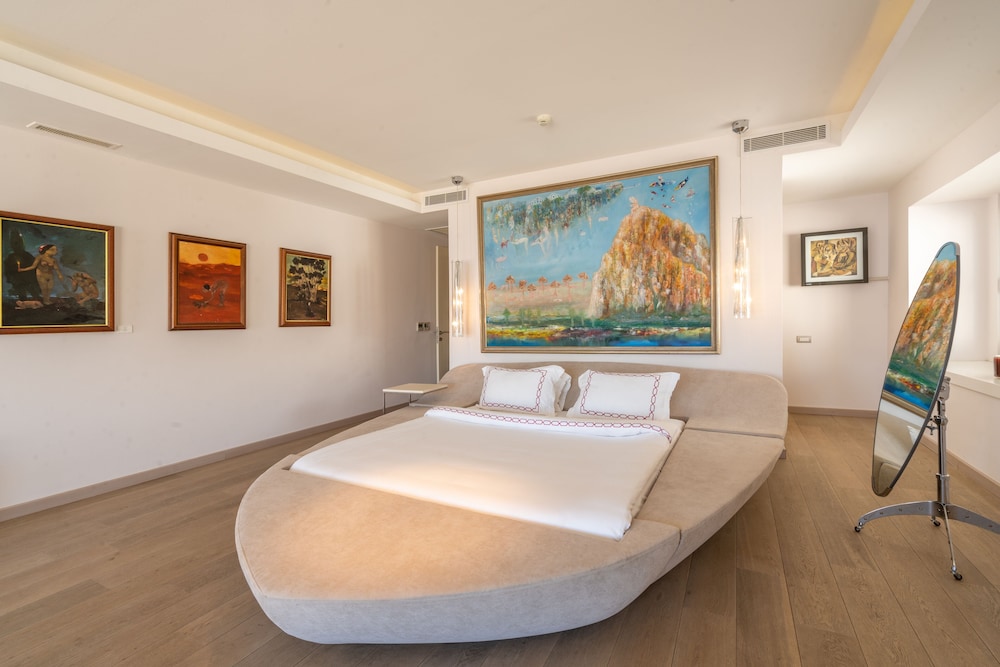 Honeymoon Suite, 1 Bedroom, Sea View - Photo 3