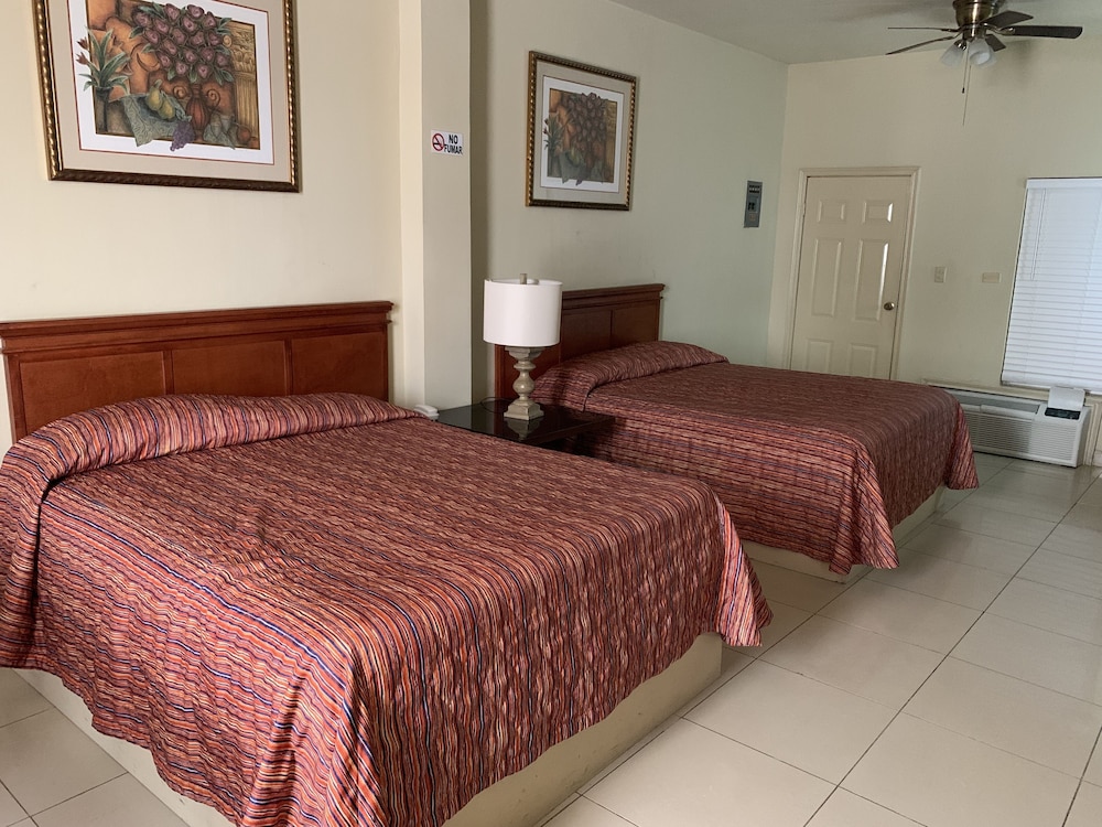 Basic Double Room, 2 Double Beds photo 1