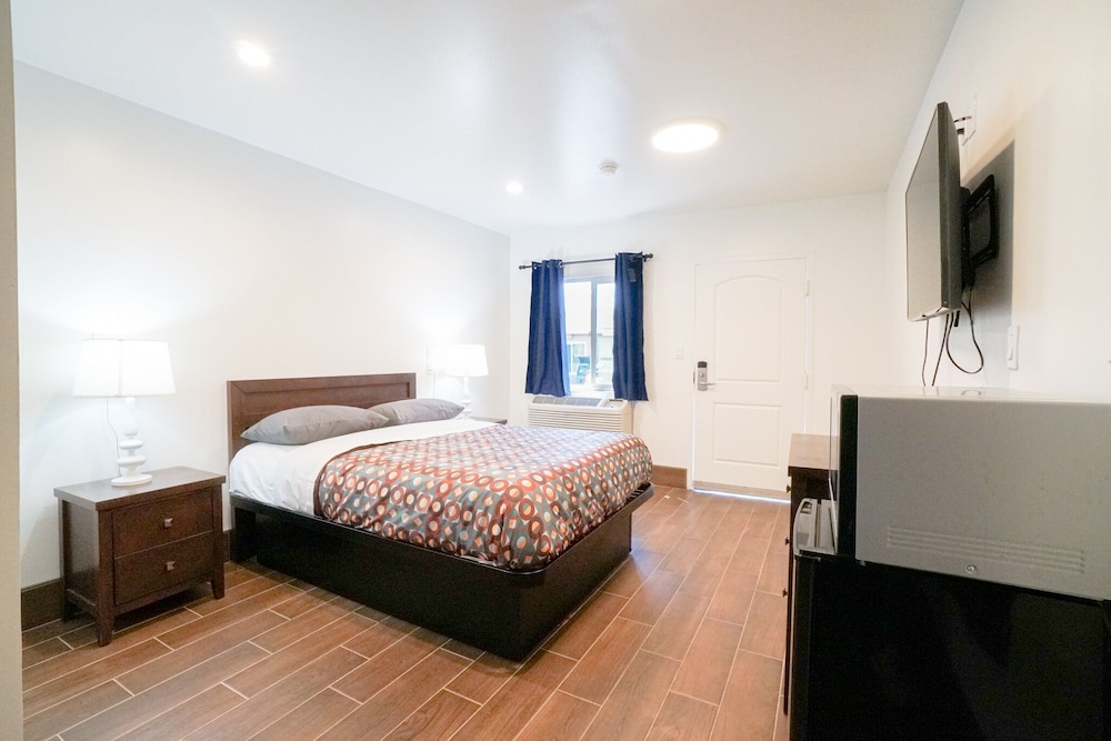 Economy Room photo 1