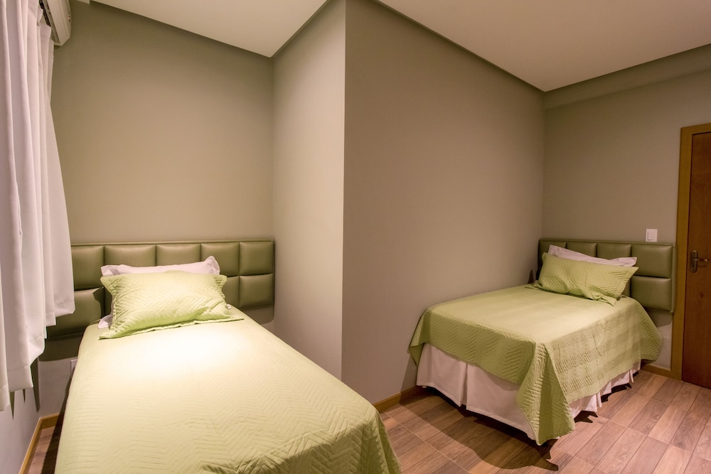 Suite, Balcony
