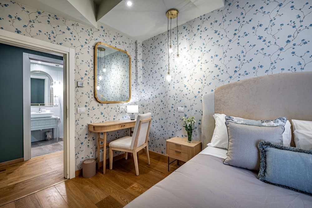 Standard Double Room - Photo 17