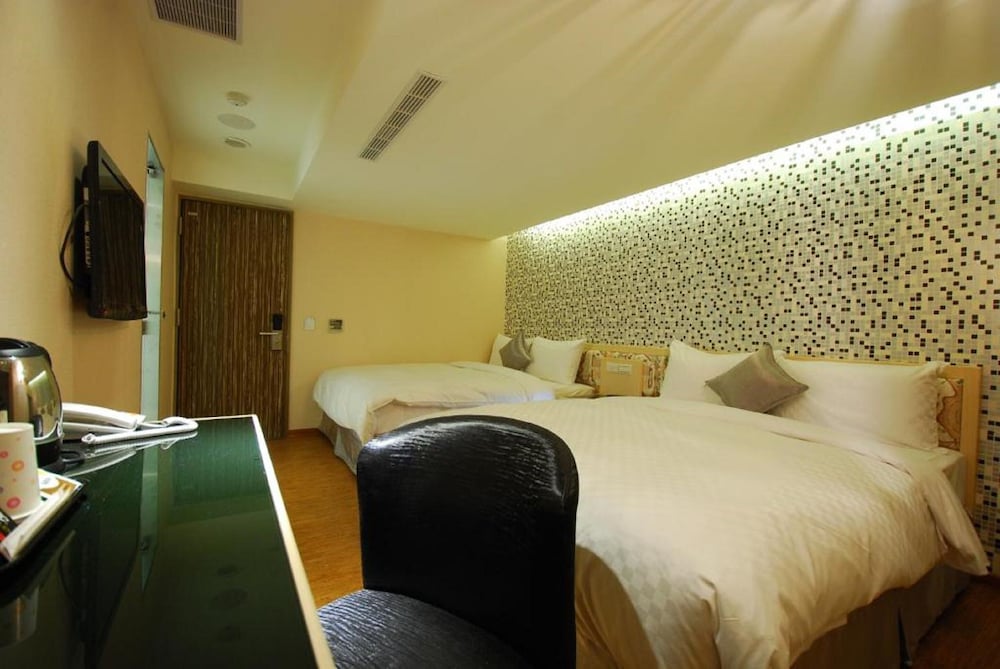 Family Quadruple Room - Photo 3