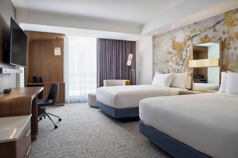 Standard Room, 2 Queen Beds, City View - Photo 1