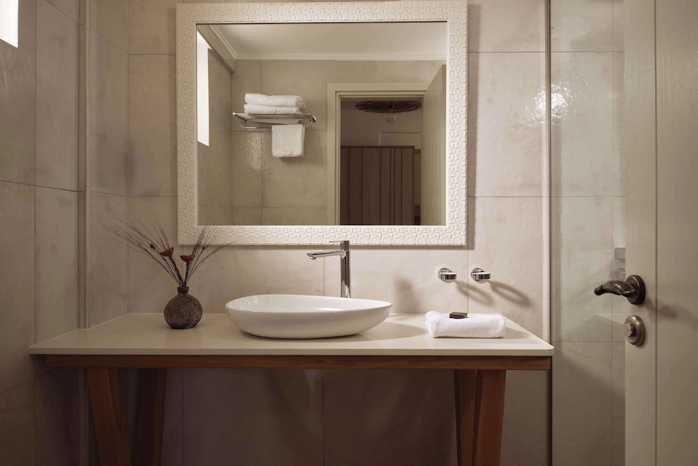 King Junior Suite with Private Heated Pool and Hydromassage - Photo 8
