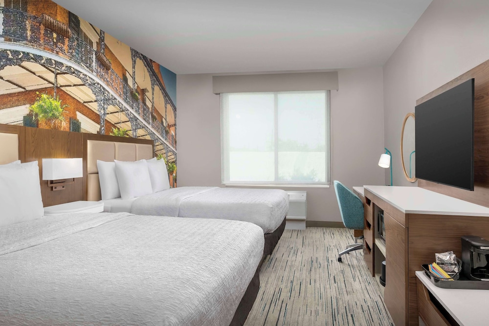 Room, 2 Queen Beds, Refrigerator - Photo 2
