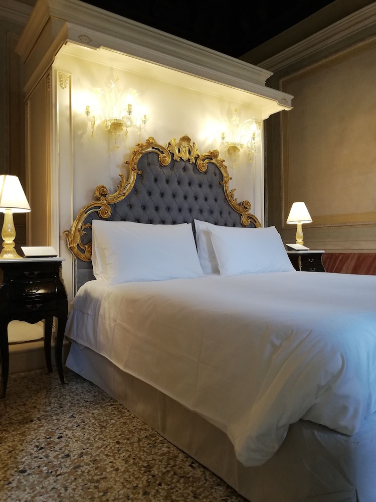 Grand Suite, Connecting Rooms photo 2