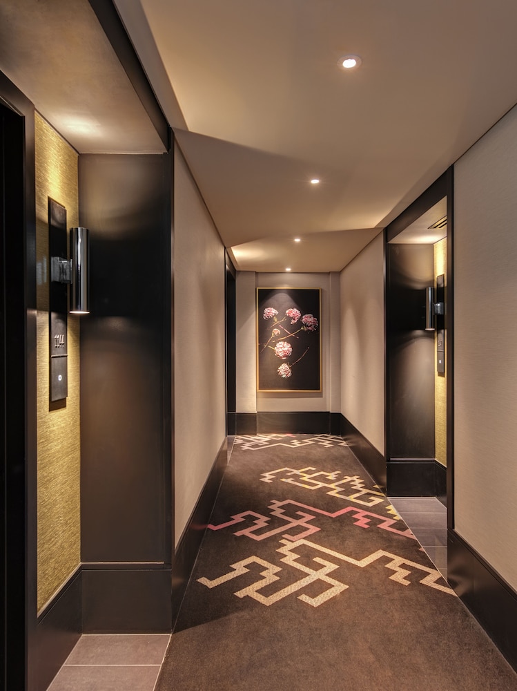One Bedroom City View Suite