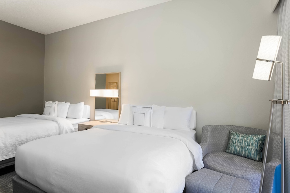 Room, 2 Queen Beds - Photo 2
