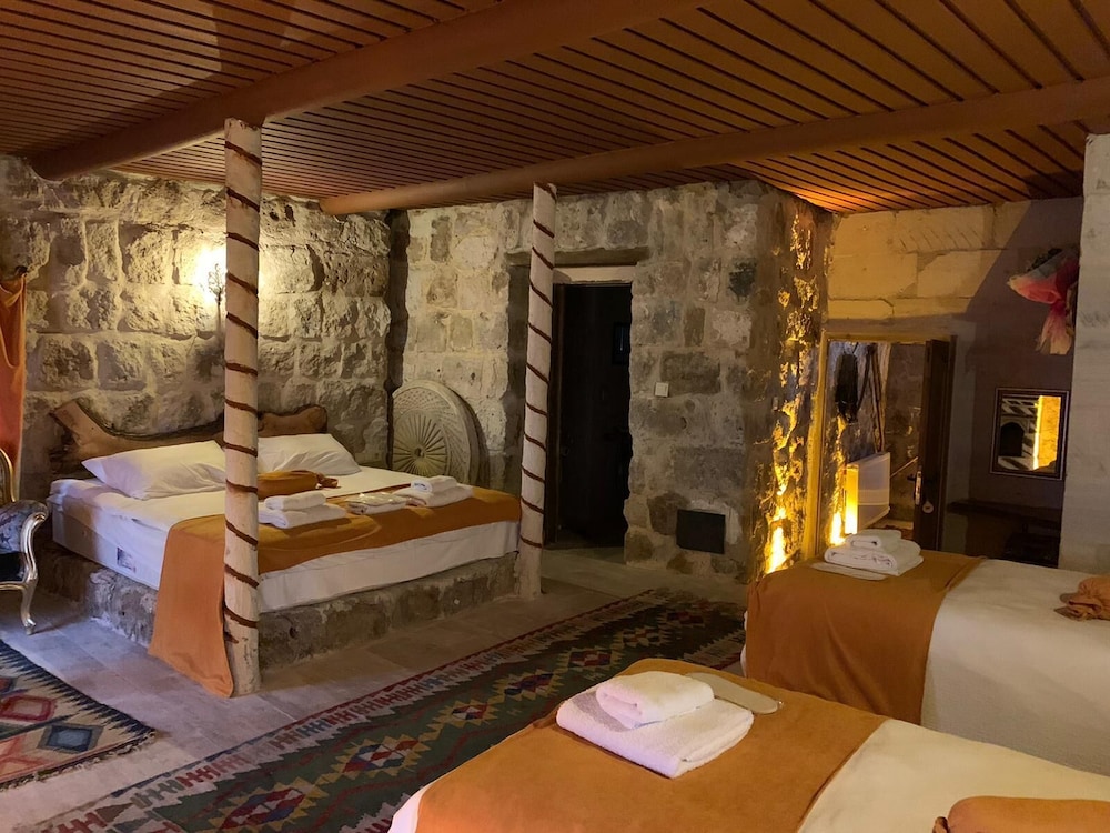 Eysan Stone Family Suite - Photo 6