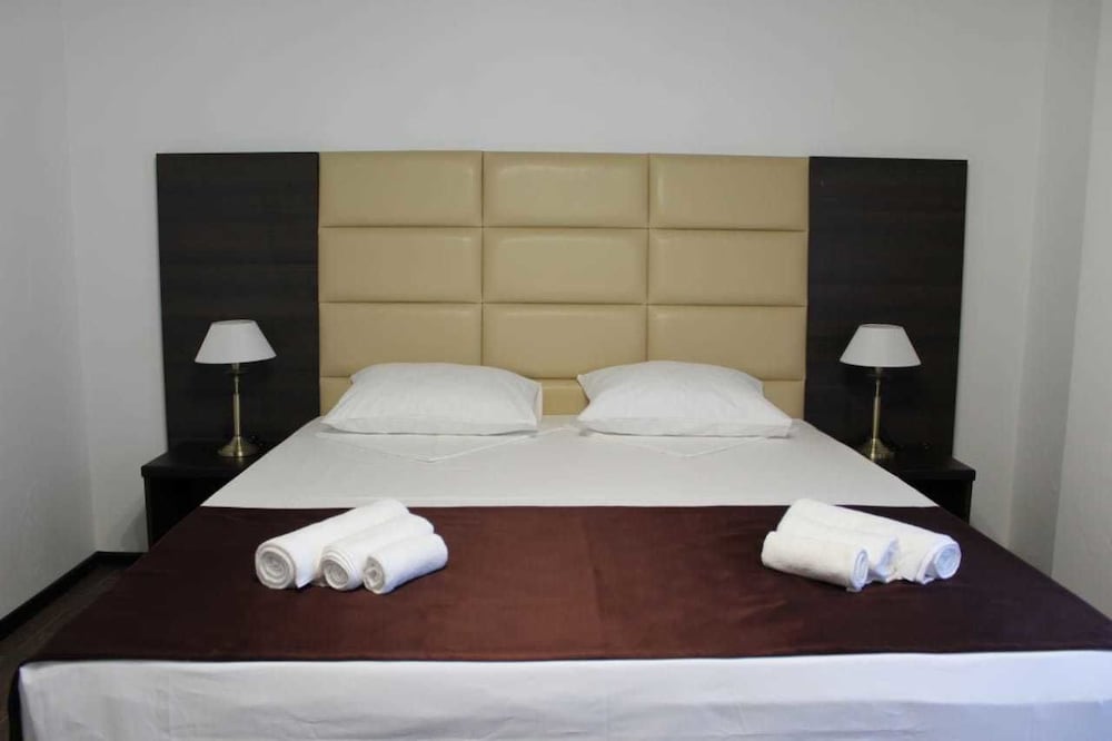 Business Quadruple Room photo 2
