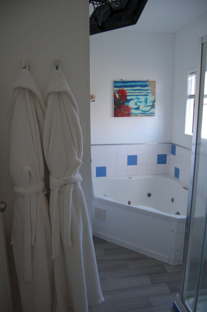 Superior Studio with Spa Bath photo 1