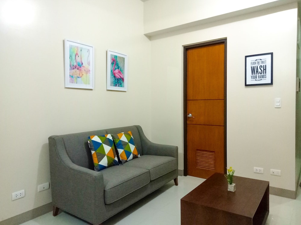 Wonderful 1 Bedroom photo 2