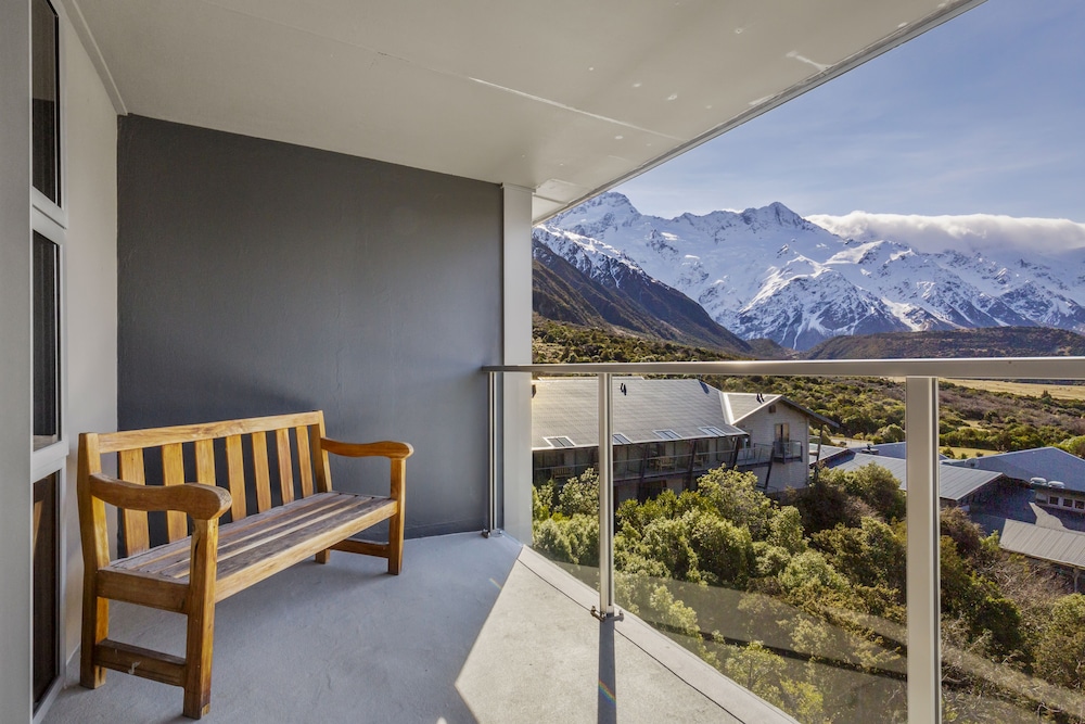 Standard Double Room, 1 Queen Bed, Mountain View photo 2