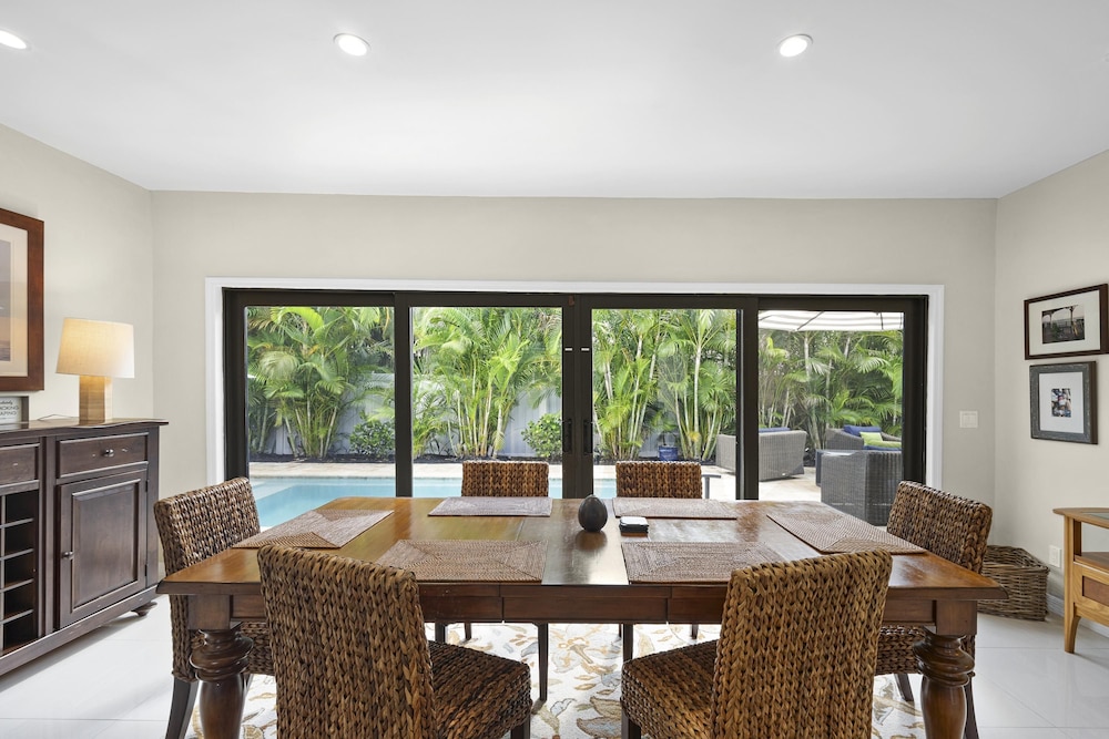 Relax in Luxury - 3 Bed 2 Bath Oasis With Pool, Foto 46