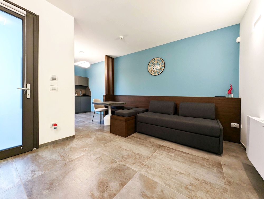 Deluxe Suite, Courtyard View photo 1
