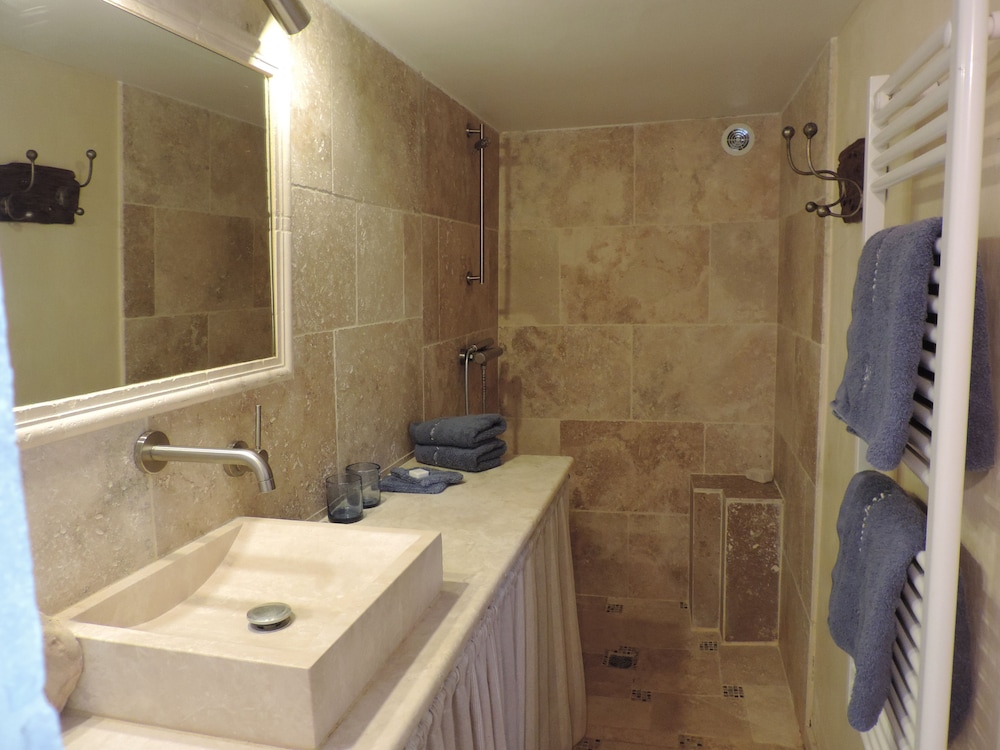 Room (La Grange) photo 2