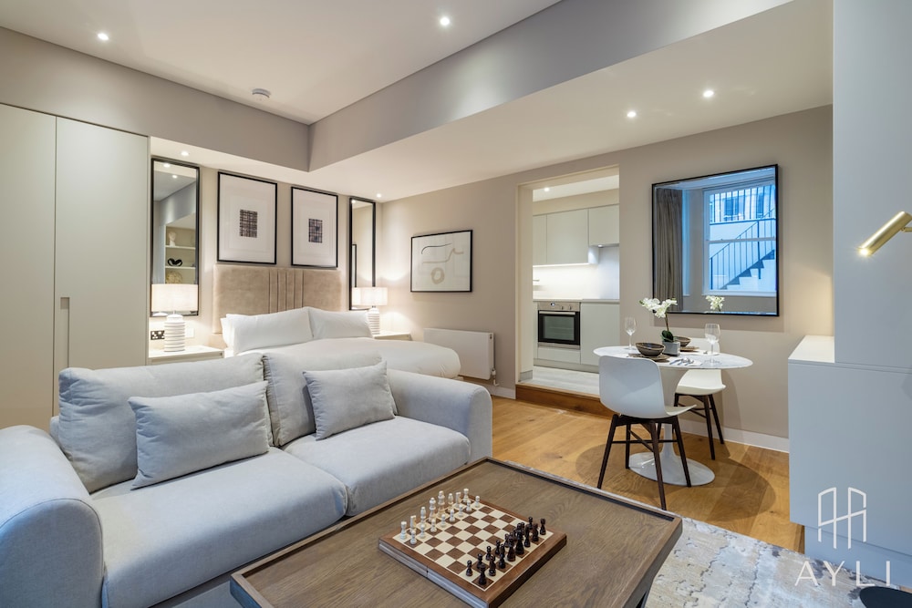 Suite 3B - Studio Apartment with Garden