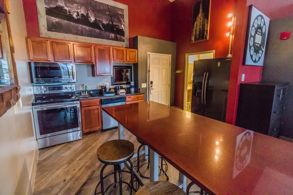 Penthouse - Photo 2