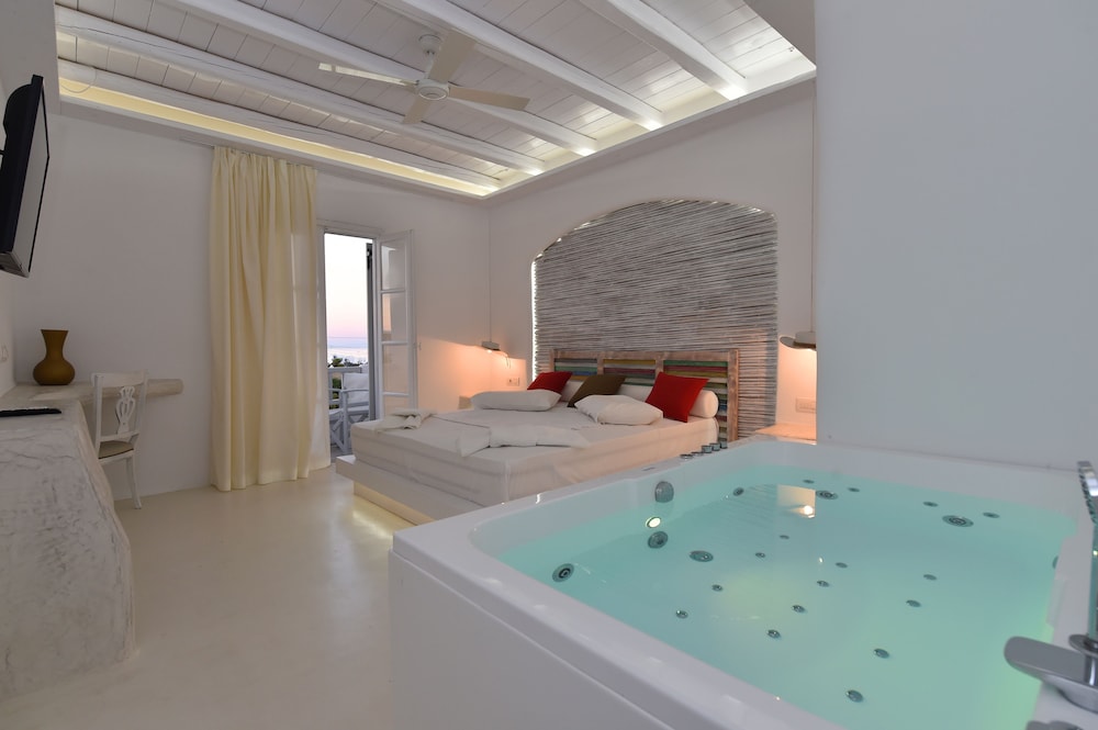 Superior Suite - Photo 1