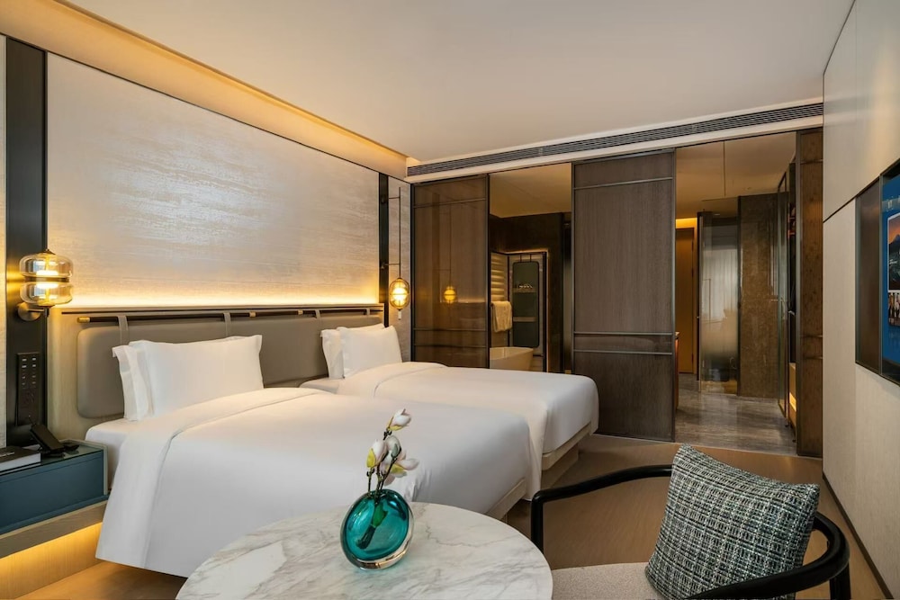 Business Twin Room, River View