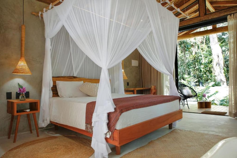 Honeymoon Cabin