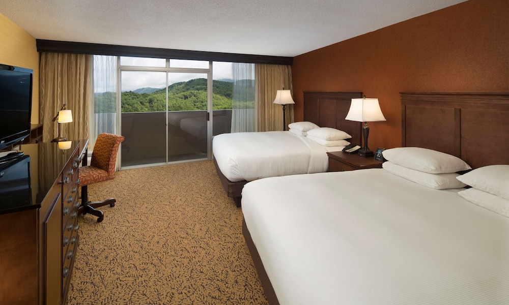 Room, 2 King Beds, Balcony, Partial View (Partial View) - Photo 3