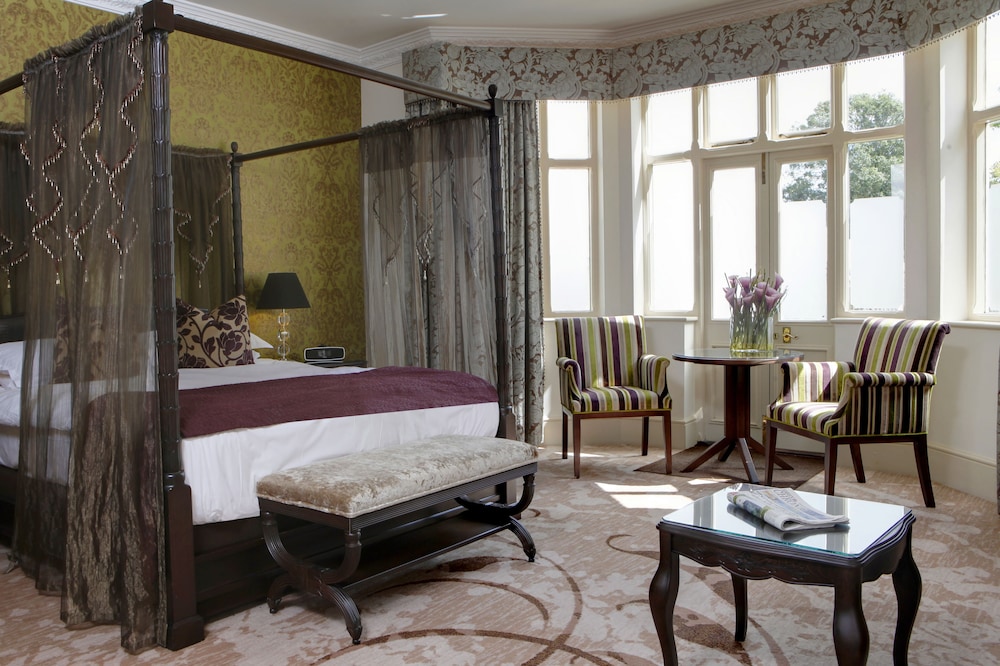 Superior Double Room (with Four Poster Bed) photo 1
