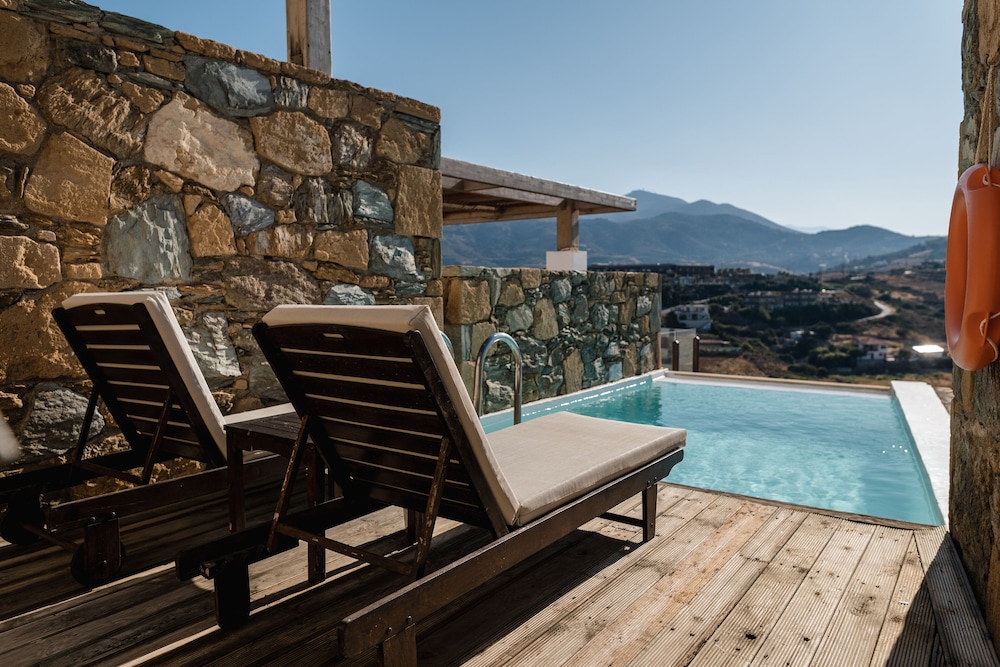 Summer Suite Private Pool
