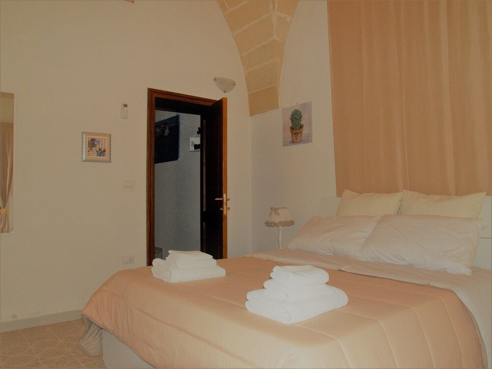 Comfort Room, 2 Bedrooms
